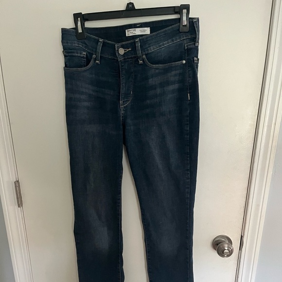Signature by Levi Strauss Denim - Straight Leg Blue Jean 27W/32”
